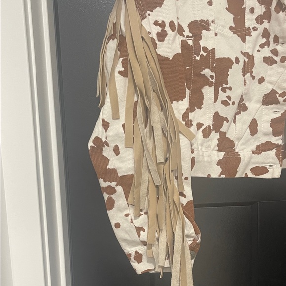 Peach Love California Brown and Cream Fringe Jacket - Picture 2 of 6